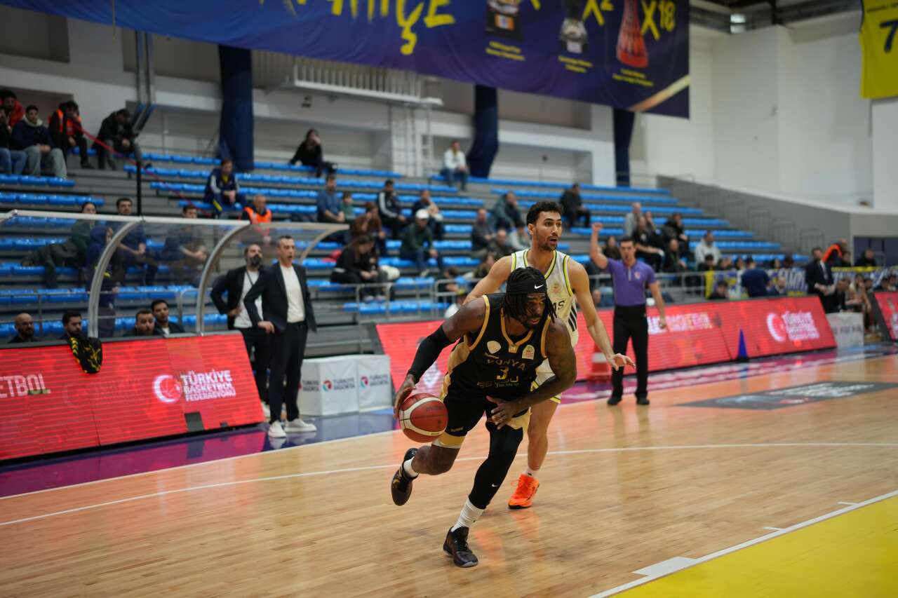 Konya’nın dev adamları, Fenerbahçe’yi evinde yendi 3